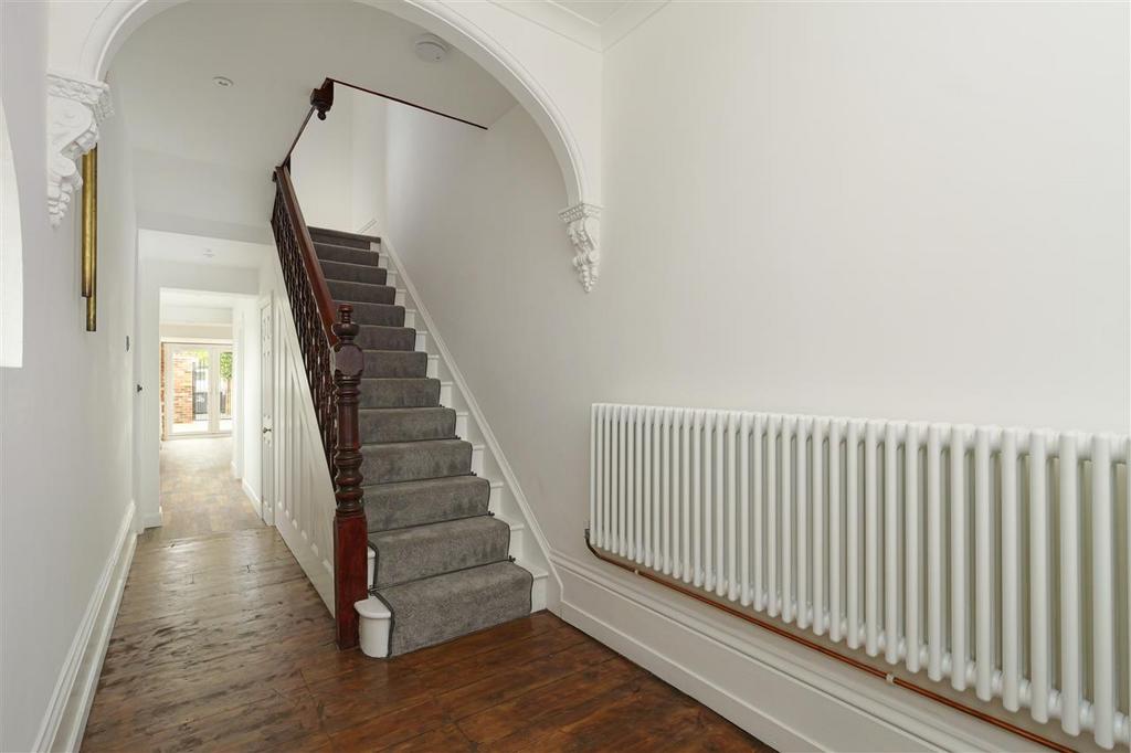 Roper Road, Canterbury 4 bed end of terrace house for sale £650,000