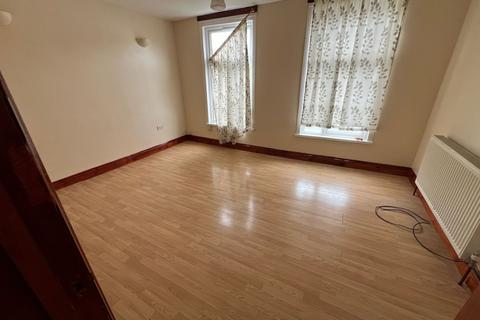 2 bedroom apartment to rent, Belmont Park Road, Leyton