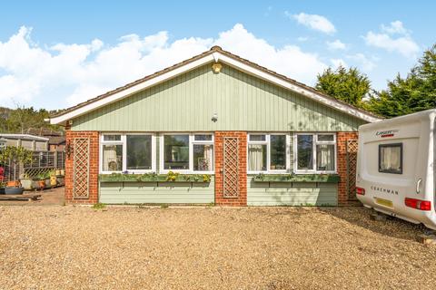 3 bedroom bungalow for sale, Alfold Road, Cranleigh, GU6