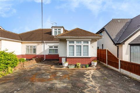 2 bedroom bungalow for sale, Laburnham Gardens, Upminster, RM14