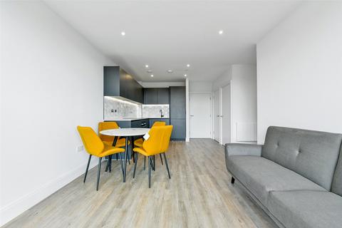 1 bedroom apartment to rent, Aquifer House, Memorial Avenue, Slough, SL1