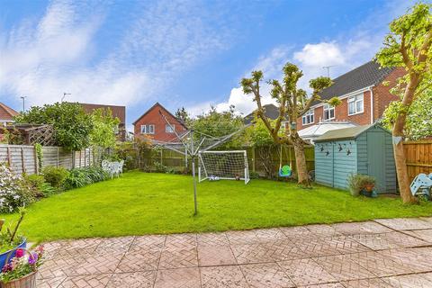 4 bedroom detached house for sale, Honington Close, Wickford, Essex