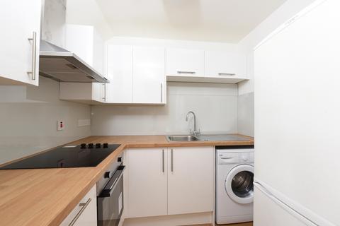 1 bedroom flat to rent, High Street, Aldershot GU11