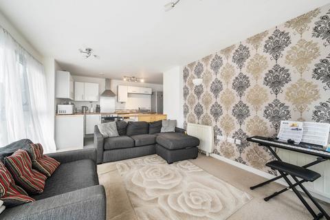 2 bedroom apartment for sale, Blackberry Court, Queen Mary Avenue, London, E18