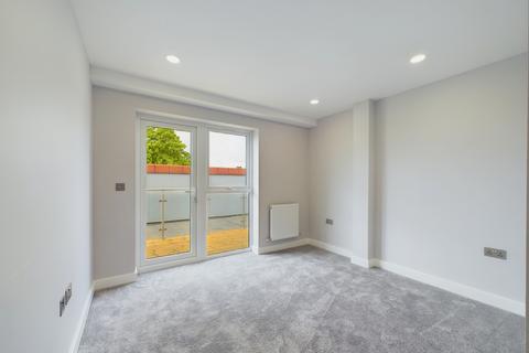 2 bedroom flat for sale, Flat 4, Swilley Gardens, Oxford Road, Stokenchurch, High Wycombe, Buckinghamshire