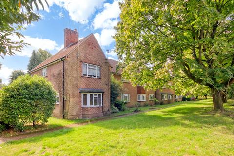 Nell Gwynne Avenue, Sunninghill, Ascot, Berkshire, SL5