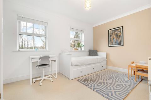 12 Barkers Meadow, Ascot, SL5 8SD