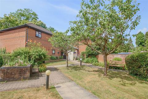 2 bedroom apartment for sale, Huntsgreen Court, Bracknell, Berkshire, RG12