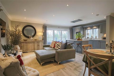 2 bedroom maisonette for sale, Popeswood Road, Binfield, Bracknell, Berkshire, RG42
