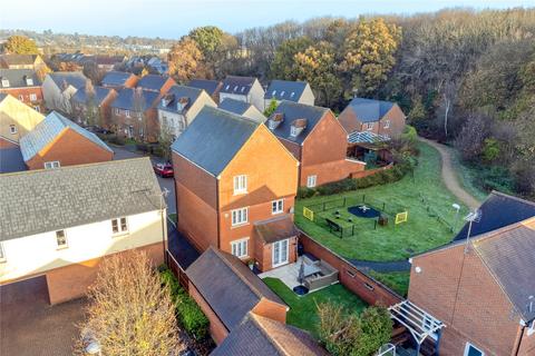 8 The Robins, Bracknell, RG12 8BU