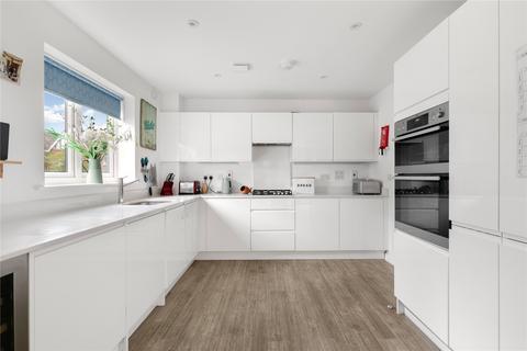 2 Bailey Walk, Binfield, Bracknell, RG42 4GQ
