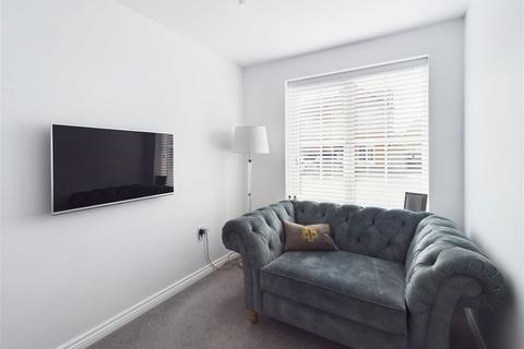 4 Derby Way, Burscough, Ormskirk, L40 7AR