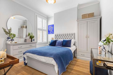 2 bedroom maisonette for sale, Klea Avenue, London, SW4