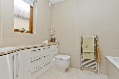 17 Strachan Road, Edinburgh, EH4 3RH