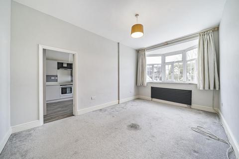 3 bedroom flat for sale, Rodway Road, Putney