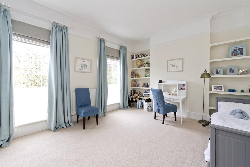 Bedroom+