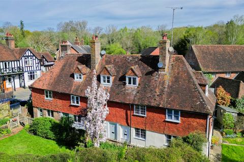 2 bedroom terraced house for sale, No Onward Chain in Robertsbridge