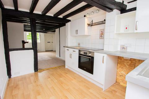 2 bedroom terraced house for sale, No Onward Chain in Robertsbridge