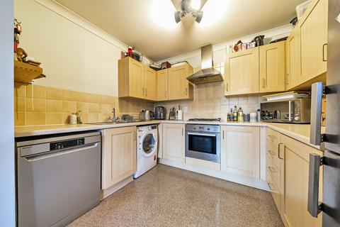2 bedroom flat for sale, Seven Stiles Court, Ranmore Path, Orpington, BR5