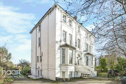 30c Lancaster Road, London, SE25 4AF