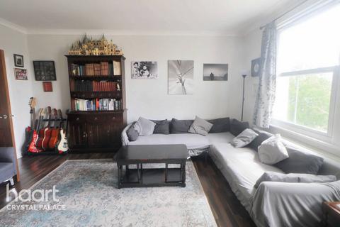 30c Lancaster Road, London, SE25 4AF