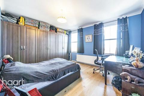 30c Lancaster Road, London, SE25 4AF