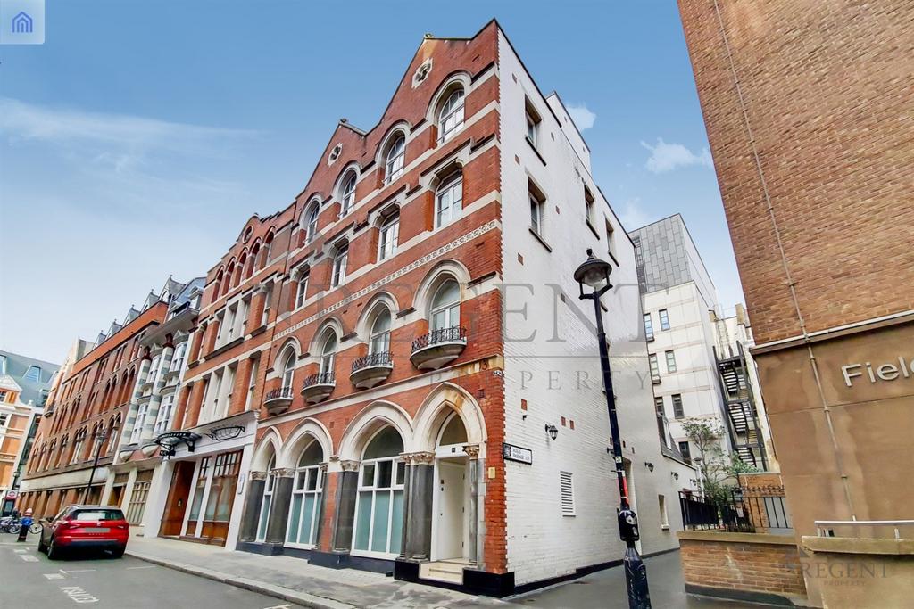 Bream's Building