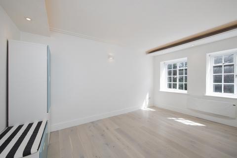 75 Richmond Hill Court, Richmond, TW10 6BG
