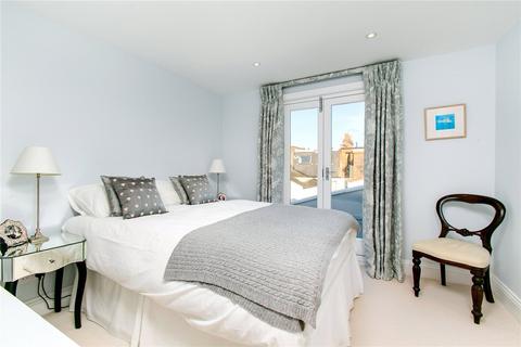 20 Allestree Road, London, SW6 6AE