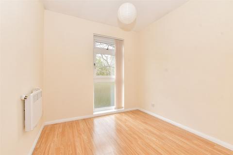 79 Ambleside Gardens, Sutton, SM2 5HN