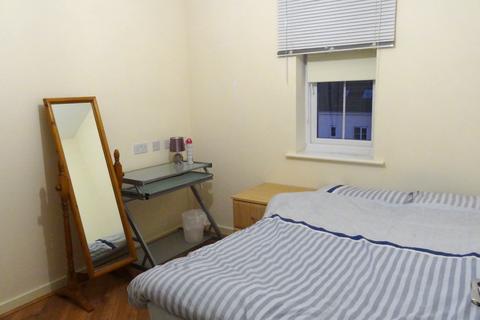 2 bedroom flat to rent, Brandforth Road, Manchester, M8
