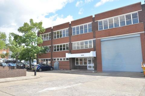 Industrial unit to rent, London W3