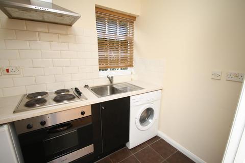2 bedroom flat to rent, Nursery Lane, Alwoodley, Leeds, West Yorkshire, LS17