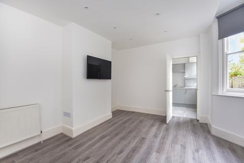 2 bedroom apartment to rent, Ivydale Road London SE15