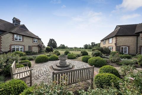 2 bedroom cottage for sale, Penstones Court,  Faringdon,  SN7