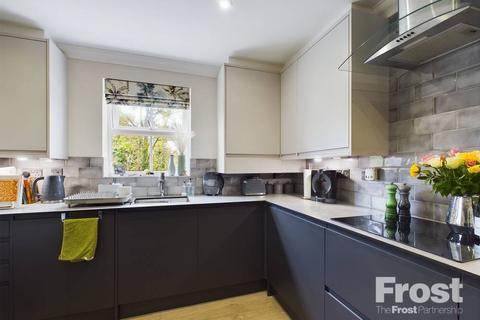 6 Old Mill Place, Wraysbury, Staines-upon-thames, TW19 5LY