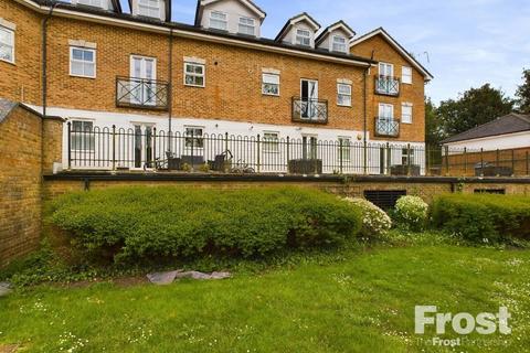 6 Old Mill Place, Wraysbury, Staines-upon-thames, TW19 5LY