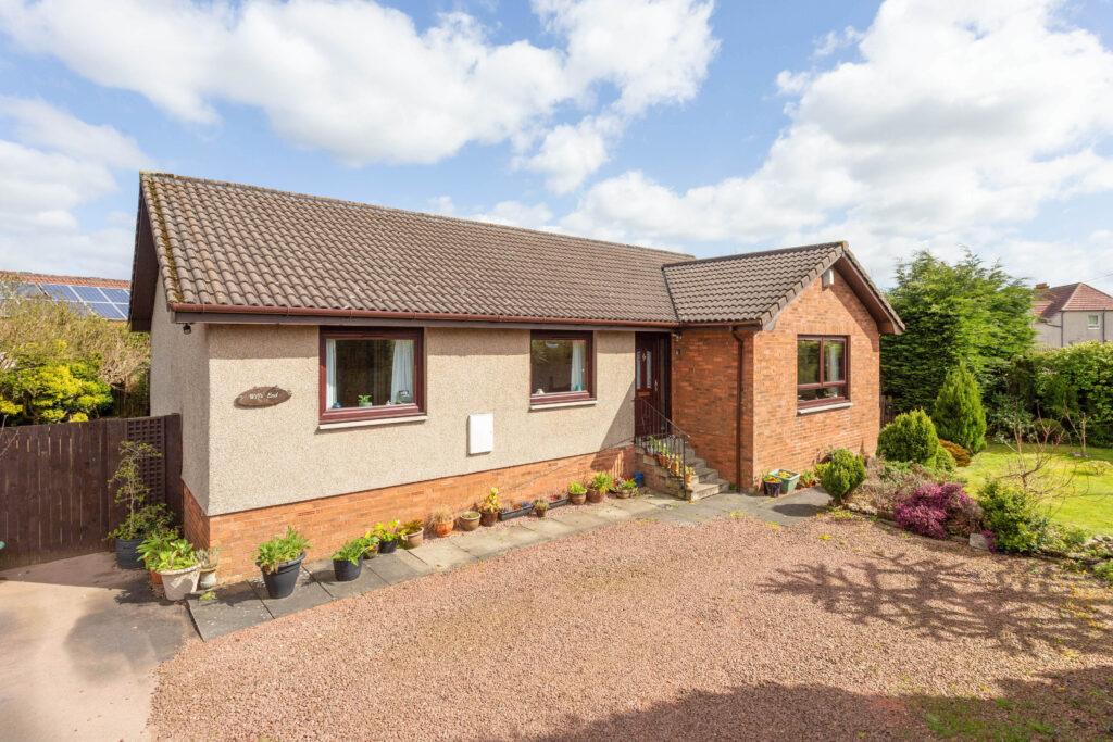 Wit’s End, Avonbridge, FK1 3 bed detached bungalow for sale £249,000