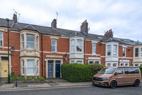 3 bedroom apartment to rent, Thornleigh Road, Newcastle Upon Tyne NE2
