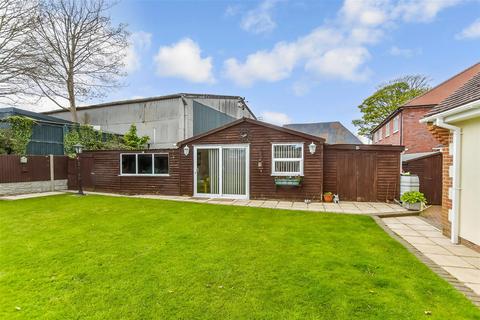 25 Lenacre Lane, Whitfield, Dover, CT16 3HL