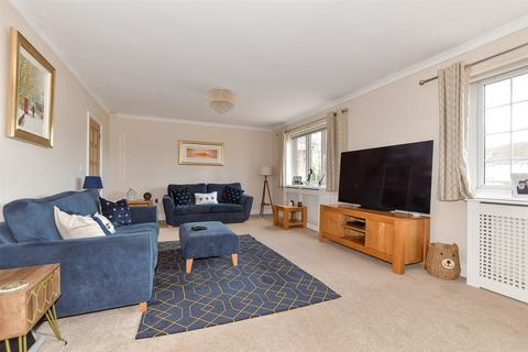 25 Lenacre Lane, Whitfield, Dover, CT16 3HL