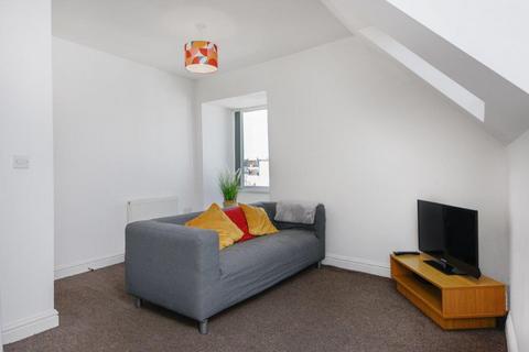 2 bedroom flat to rent, Queen Anne Terrace, Plymouth PL4