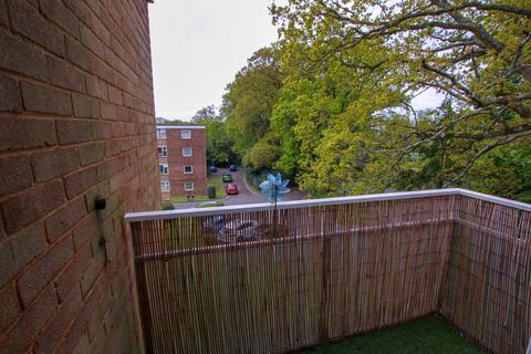 2 bedroom flat for sale, Lordswood Court , Lordswood , Southampton