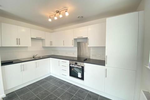 2 bedroom flat to rent, The Waterfront , Manchester M11