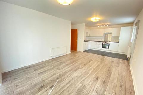 2 bedroom flat to rent, The Waterfront , Manchester M11