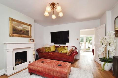 2 bedroom cottage for sale, The Crescent, Wetherby LS22