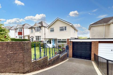 3 bedroom detached house for sale, Sluvad Road, Pontypool