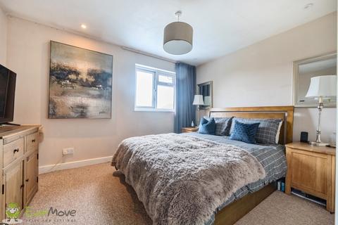 43 Mortimer Gardens, Tadley, RG26 3UP