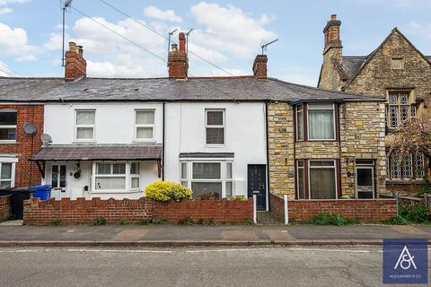 2 bedroom terraced house for sale, Banbury Road, Brackley NN13