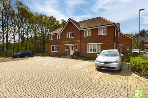 2 bedroom terraced house for sale, Wright Avenue, Blackwater, Camberley, Hampshire, GU17